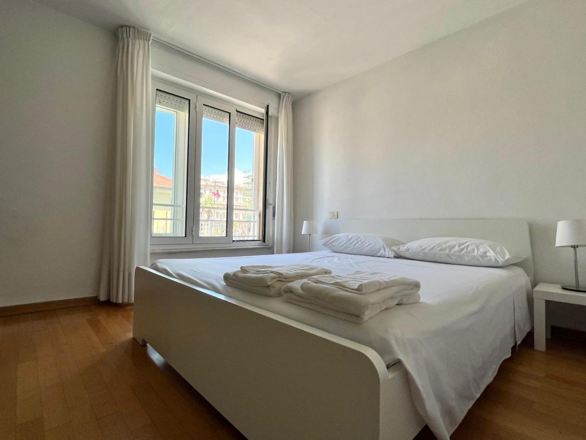 Amamare Apartments فياريجيو المظهر الخارجي الصورة