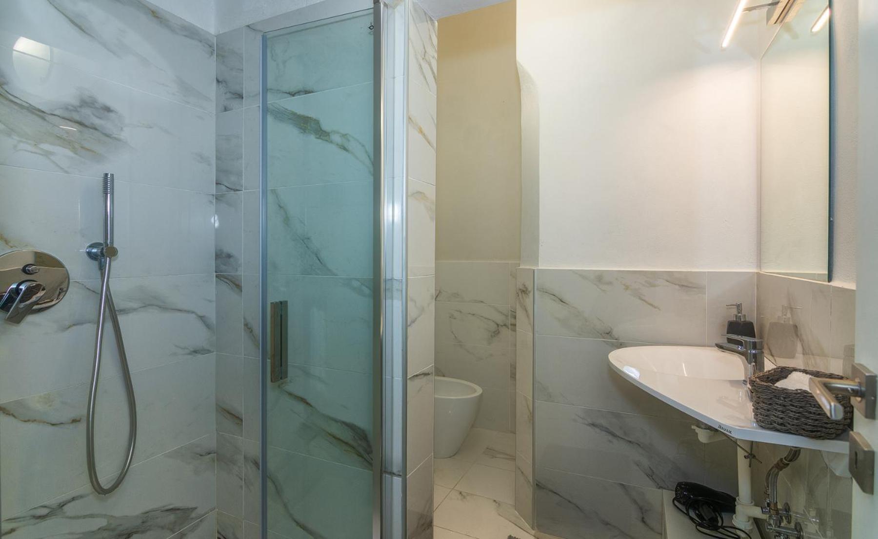 Amamare Apartments فياريجيو المظهر الخارجي الصورة
