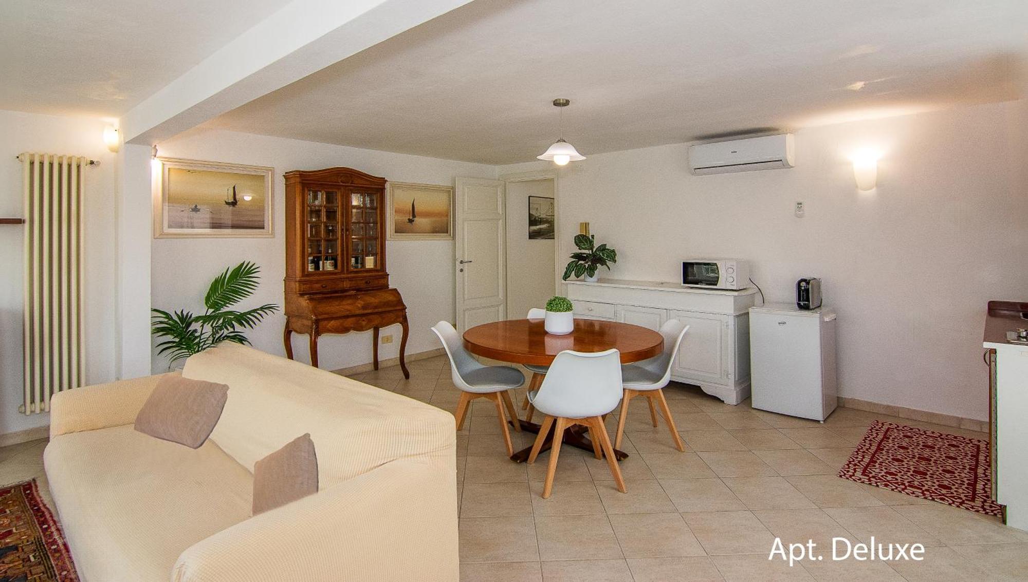Amamare Apartments فياريجيو الغرفة الصورة